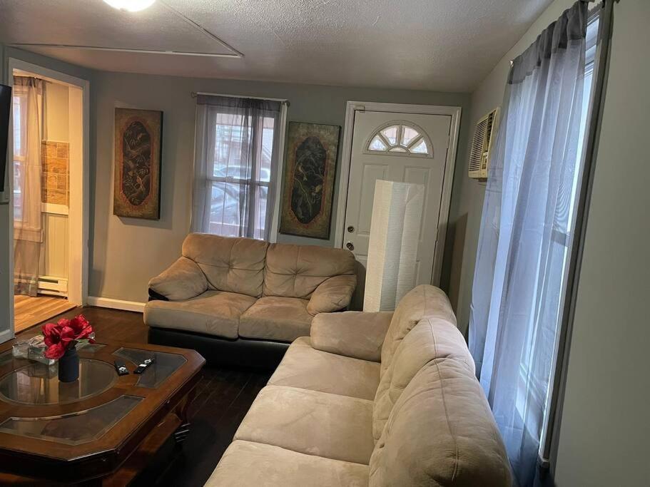 Comfortable Home Away From Home إيست هارتفورد المظهر الخارجي الصورة