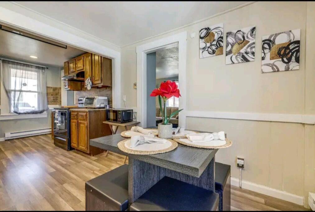 Comfortable Home Away From Home إيست هارتفورد المظهر الخارجي الصورة