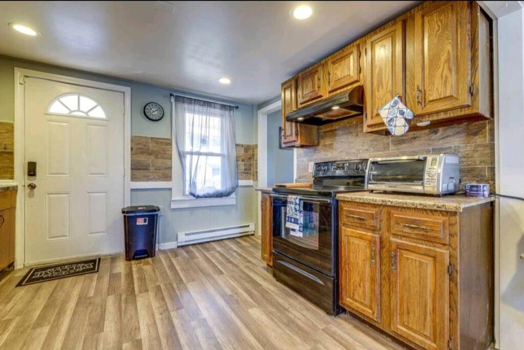 Comfortable Home Away From Home إيست هارتفورد المظهر الخارجي الصورة